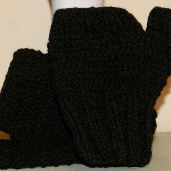 Women's Fingerless Gloves / Mittens Boot Cuffs Set Cottagecore Black White Knit - Picture 5 of 10